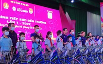 Trao tặng 300 xe đạp cho học sinh Đồng Tháp ‘tiếp sức đến trường’