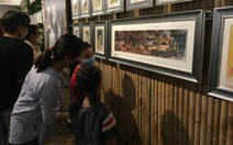 Hai bạn trẻ tái hiện triển lãm Huỳnh Phương Đông bên chiến hào