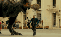 'Jurassic World: Dominion' hé lộ cảnh khủng long tấn công loài người