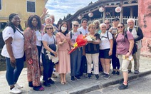 126 du khách Mỹ tới phố cổ Hội An sau hai năm ngưng trệ vì COVID-19