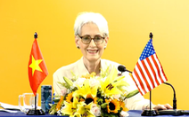 Thứ trưởng Mỹ gợi ra 'thách thức thế kỷ' với người trẻ Việt Nam