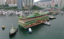Nhà hàng nổi biểu tượng của Hong Kong chìm xuống biển