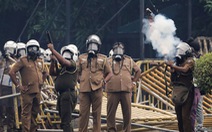 TIN THẾ GIỚI 20-6: Súng đã nổ ở Sri Lanka; Ukraine cấm sách và nhạc Nga