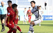 'Tịt ngòi' trước Việt Nam, tiền đạo Hàn Quốc quyết ghi bàn trước Thái Lan