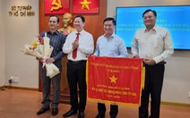 Sở Tư pháp TP.HCM nhận cờ thi đua của Chính phủ