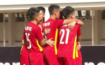 U19 Việt Nam - Philippines (hiệp 2) 2-0: Quốc Việt lập cú đúp
