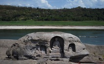 Mực nước sông Dương Tử xuống thấp, phát lộ 3 tượng Phật giáo 600 năm tuổi