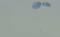 Tên lửa New Shepard của Blue Origin rơi xuống Trái đất, viên nang hạ cánh an toàn