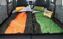 Nissan thử nghiệm trang bị giường nằm trên ô tô, thoải mái cho hai người ăn, ngủ, nghỉ