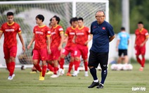 HLV Park Hang Seo sang Thái xem trận Thái Lan - Malaysia ở King's Cup 2022