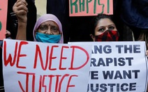Thiếu nữ 16 tuổi Ấn Độ bị cưỡng hiếp tập thể và thiêu sống