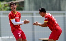 Khi tuyển thủ Việt Nam chơi trò… con nít