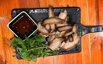 Đoán giá đĩa thịt lợn 'chặt chém' ở Sa Pa