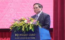 Thủ tướng: Đội ngũ ngoại giao Việt Nam đang ở vào 'điểm rơi phong độ'