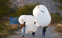 Những quả 'bom khí' chạy khắp Pakistan