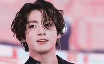 Jungkook đẹp trai nhất thế giới, MC gốc Việt dẫn Miss Universe