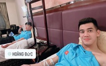 Nhóm cầu thủ Việt Nam đá chính lượt đi với Indonesia phải truyền dịch khi về Hà Nội