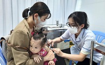 TP.HCM: 'Vắc xin nhà nước' hụt hơi, vắc xin dịch vụ dư dả