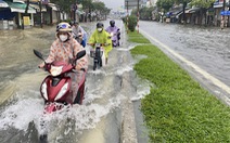 Thời tiết hôm nay 15-10: Quảng Bình đến Quảng Nam vẫn tiếp tục mưa to