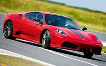 Ferrari tặng quà cho người mách hãng những trường hợp vi phạm bản quyền