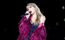 Ý nghĩa cánh cửa màu cam bí ẩn trong 'Taylor Swift: Eras Tour'