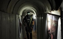 Bom 'xốp': vũ khí bí mật của Israel dùng để bịt kín đường hầm Hamas