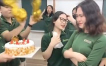 Học trò giả vờ đánh nhau để mừng sinh nhật cô giáo