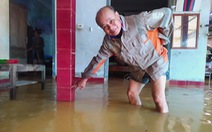 Hà Tĩnh: Mưa lớn 3 ngày, nước lũ tràn vào nhà trong đêm