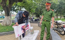 120 ghế đá ở Quảng Ngãi bị phun sơn quảng cáo web cờ bạc tận Campuchia