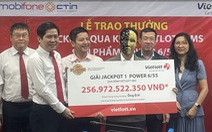 Một khách hàng trúng hơn 96 tỉ đã mua vé Vietlott ở TP.HCM