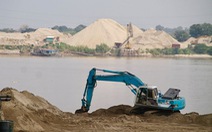 Sở TN-MT Hà Nội nói gì vụ đấu giá mỏ cát xuyên đêm với giá chốt cao ngất ngưởng?