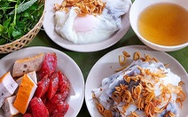 Michelin Guide đề xuất phải thử bánh cuốn, hủ tiếu, bún chả, xôi và phở khi đến Việt Nam