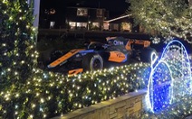 Cẩu McLaren hàng chục triệu USD đến nhà để trang trí Giáng sinh