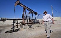 Mỹ bất ngờ sản xuất nhiều dầu thô nhất thế giới