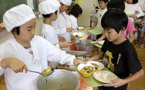 Diễn đàn 'Giám sát bữa ăn học đường': Từ coi trọng đến kiểm soát nghiêm ngặt