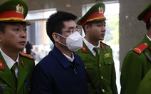 Vụ chuyến bay giải cứu: Xin xử vắng mặt, bị cáo Hoàng Văn Hưng vẫn bị dẫn giải đến phiên tòa