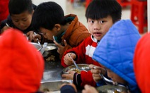 Lào Cai báo cáo Thủ tướng vụ '11 học sinh ăn hai gói mì chan cơm', đã chuyển công an điều tra