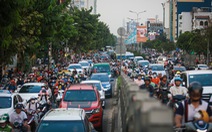 Cuối năm, 'vật lộn' với giao thông quanh sân bay Tân Sơn Nhất