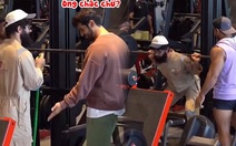 Anh lao công nâng tạ siêu đỉnh khiến hai gymer ngơ ngác