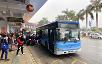Khuyến cáo khách bay nối chuyến dùng xe buýt miễn phí giữa hai nhà ga sân bay Nội Bài