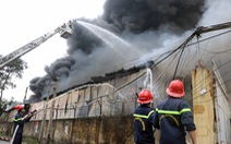 Xưởng giày da cháy, Hải Phòng mất điện nhiều quận