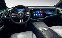 Nội thất Mercedes-Benz E-Class thế hệ mới lộ diện: 3 màn hình to, sẵn TikTok