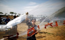 Thêm Hàn Quốc phát hiện khinh khí cầu 'bay lạc'