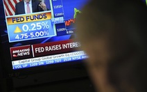 Fed tăng lãi suất giữa khủng hoảng ngân hàng