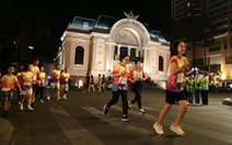 4.000 người chạy đêm giải District 1 Midnight Run ở trung tâm TP.HCM