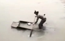 Viên cảnh sát đen đủi, dùng thuyền truy đuổi cướp bị chìm giữa sông