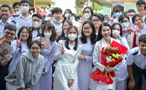 Thay quét rác, viết tường trình, học trò Trường Bùi Thị Xuân bị 'phạt' đọc sách