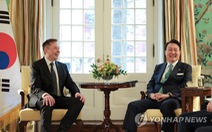 Tổng thống Hàn Quốc mời gọi Elon Musk xây 'siêu nhà máy' Tesla