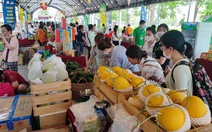 Người dân TP.HCM 'ăn lễ' với 1.000 sản phẩm nông nghiệp, đặc sản 3 miền