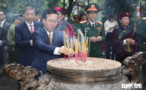 Chủ tịch nước dâng hương tưởng nhớ các vua Hùng trong ngày giỗ Tổ